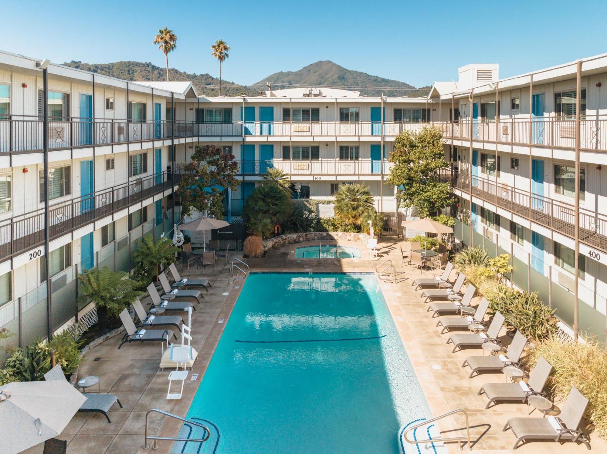 קורטה מדרה Marin Suites Hotel מראה חיצוני תמונה